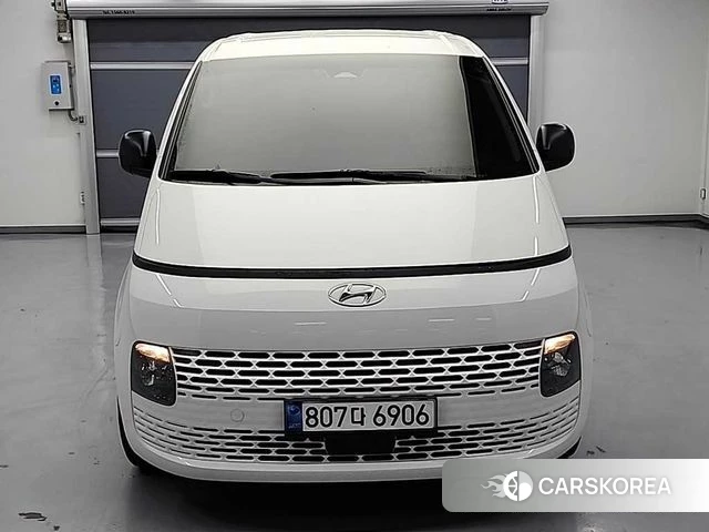 Hyundai Staria 2022 Белый из Кореи