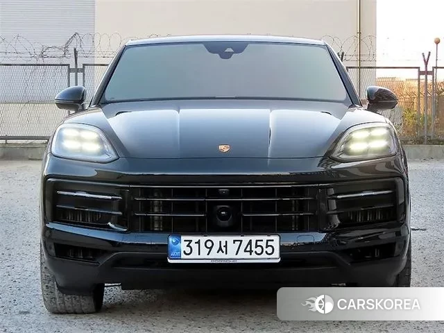 Porsche Cayenne (PO536) 2023 Черный из Кореи