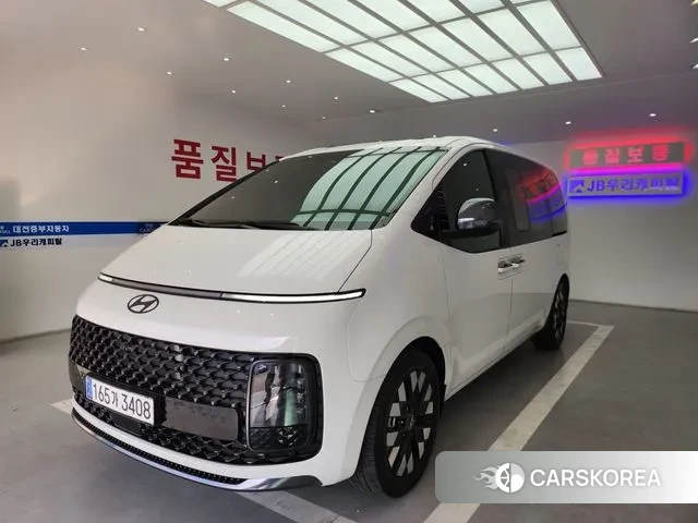 Hyundai Staria 2025 Белый из Кореи