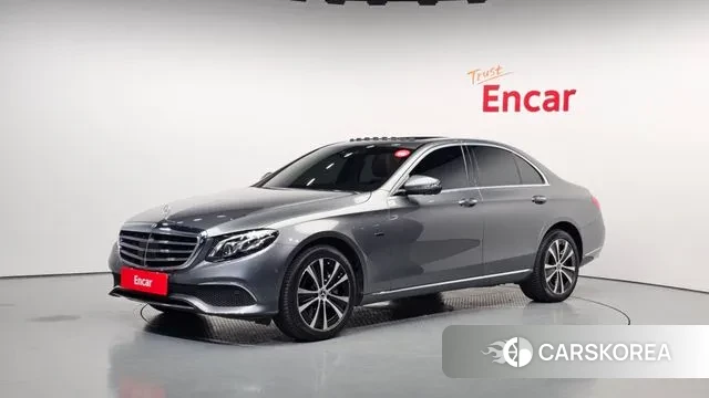 Mercedes-Benz E-Class W213 2020 Серый из Кореи