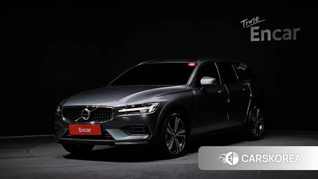 Volvo V60 Cross-Country 2nd Generation 2019 Серый из Кореи