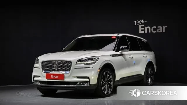 Lincoln Aviator 2nd generation 2023 Белый из Кореи