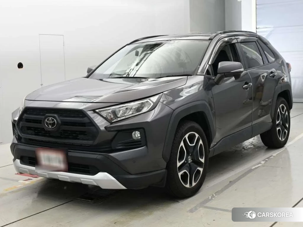 Toyota RAV4 2019 из Японии