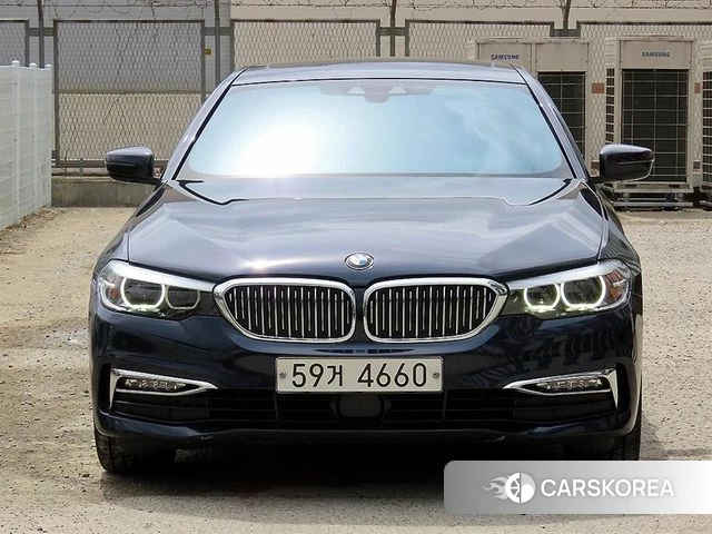 BMW 5 Series (G30) 2018 Синий из Кореи