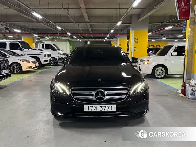 Mercedes-Benz E-Class W213 2019 Черный из Кореи