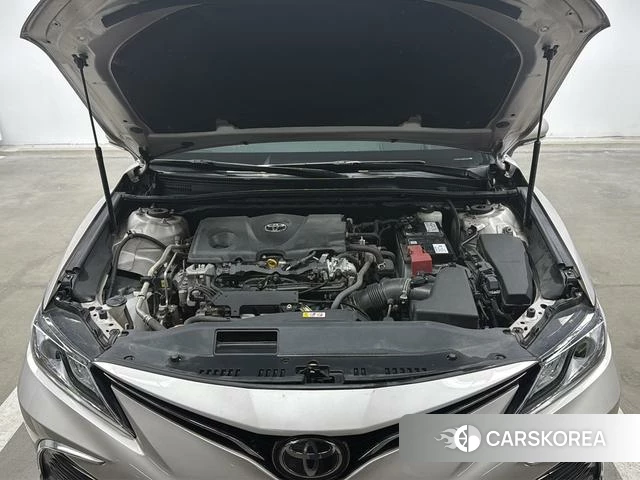 Toyota Camry 2021 Белый из Китая