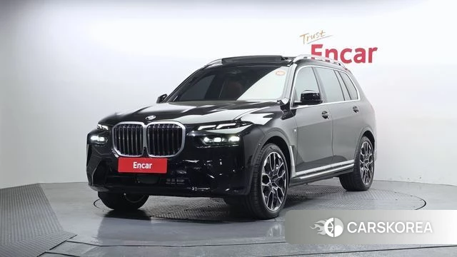 BMW X7 (G07) 2024 Черный из Кореи