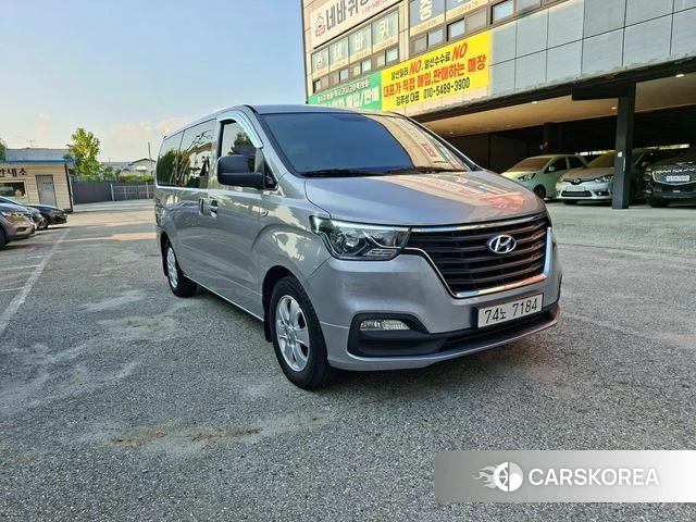 Hyundai The New Grand Starex 2018 Серебристо-серый из Кореи