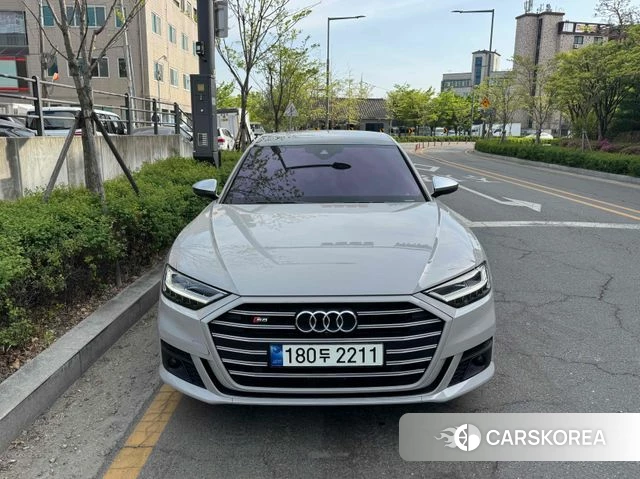 Audi S8 (D5) 2021 Черный из Кореи