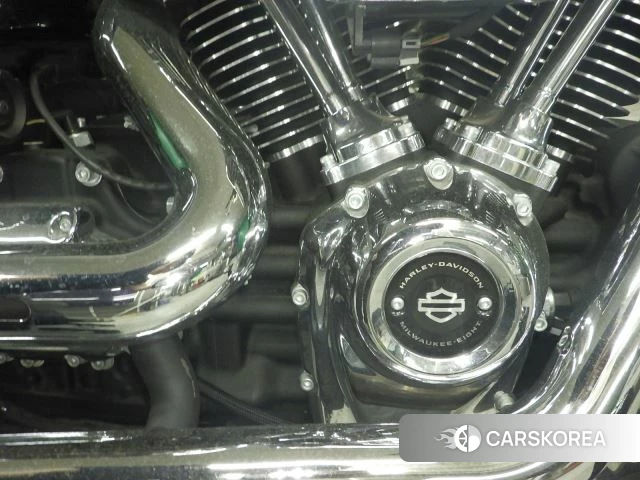 Engine photo
