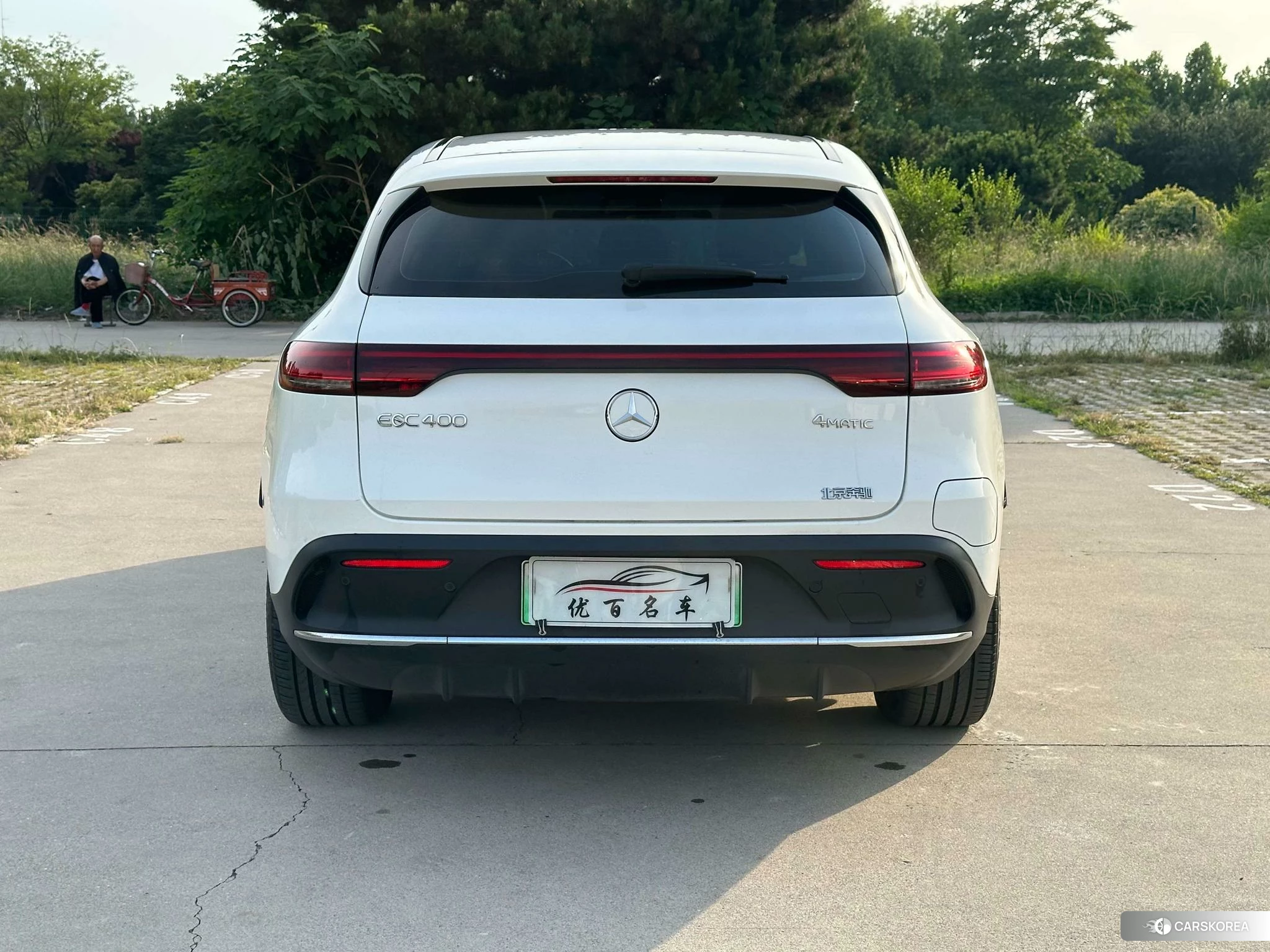 Mercedes-Benz EQC 2021 Белый из Китая
