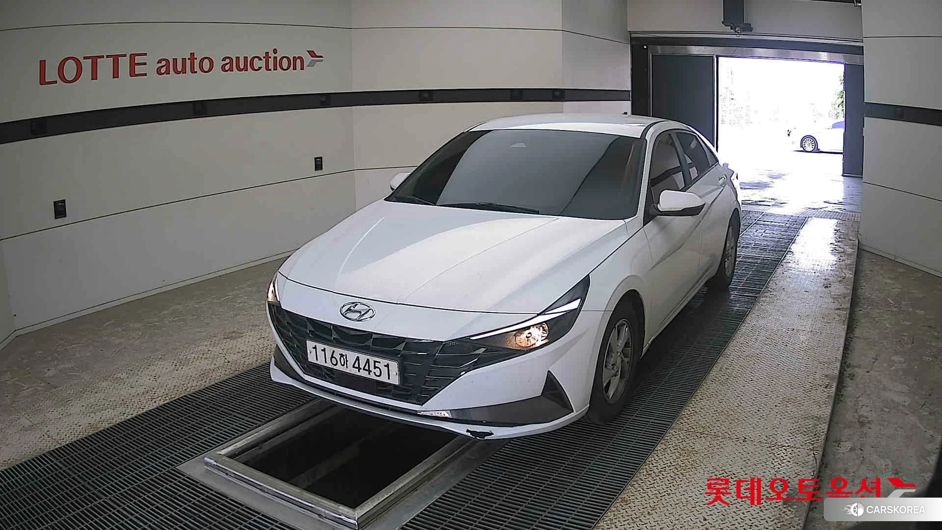 Hyundai Avante 2021 Polar White из Кореи