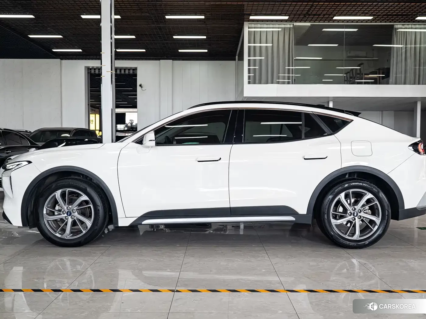 Ford EVOS 2021 Белый из Китая