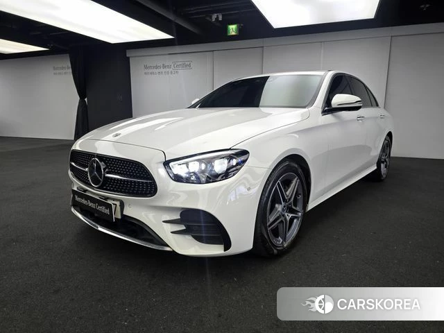 Mercedes-Benz E-Class W213 2023 Белый из Кореи