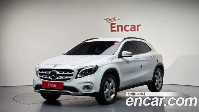 Mercedes-Benz GLA-Class X156 2019 Белый из Кореи