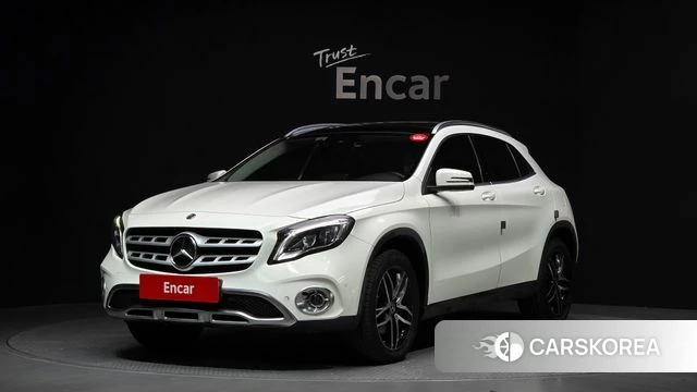 Mercedes-Benz GLA-Class X156 2019 Белый из Кореи