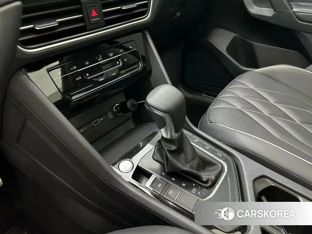 Volkswagen Tiguan L 2024 Черный из Китая