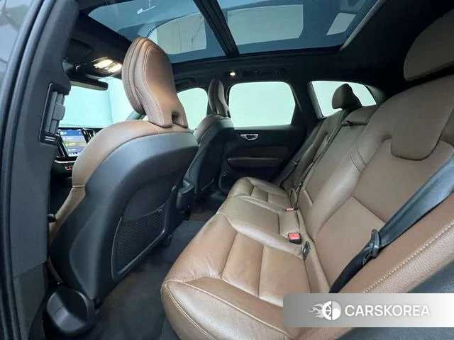 Volvo XC60 2022 Темно-серый из Китая