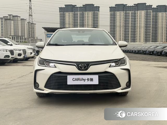 Toyota Corolla 2024 Белый из Китая