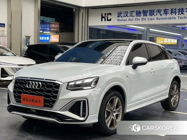 Audi Q2L 2023 Белый из Китая