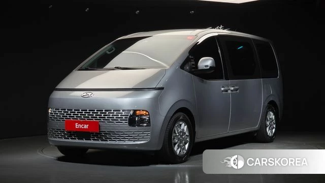 Hyundai Staria 2022 Белый из Кореи