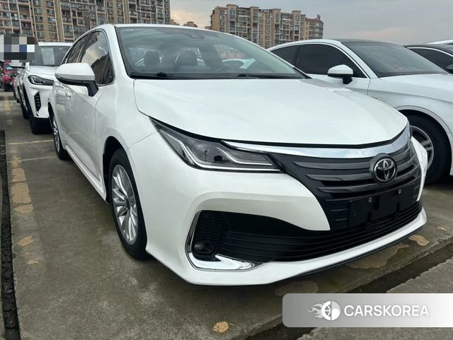 Toyota Asian lion 2023 Белый из Китая