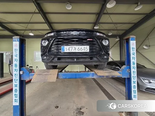 Chevrolet (GM Daewoo) Trailblazer 2023 Черный из Кореи