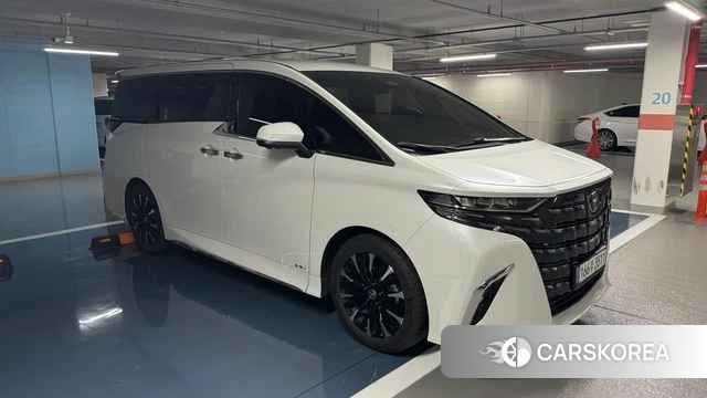 Toyota Alphard 4th Generation 2025 Белый из Кореи