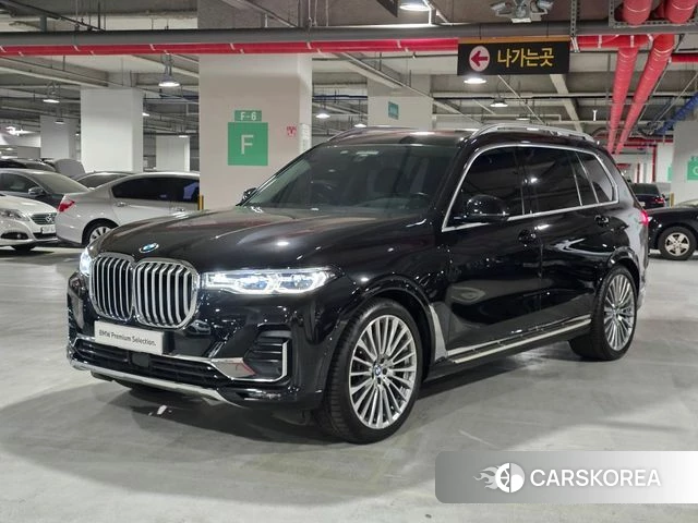 BMW X7 (G07) 2021 Черный из Кореи