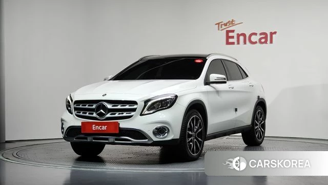 Mercedes-Benz GLA-Class X156 2018 Белый из Кореи