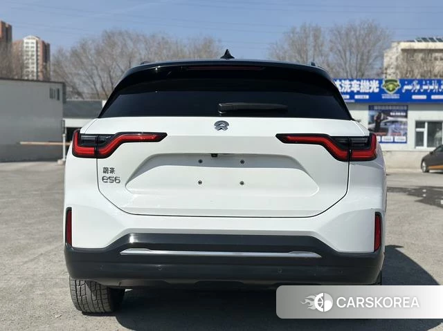 Weilai ES6 2022 Белый из Китая