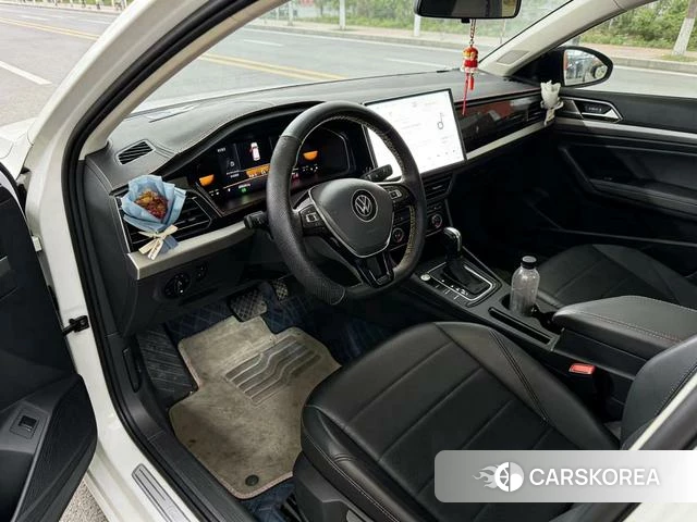 Volkswagen Lavida 2021 Белый из Китая