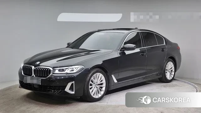 BMW 5 Series (G30) 2022 Черный из Кореи