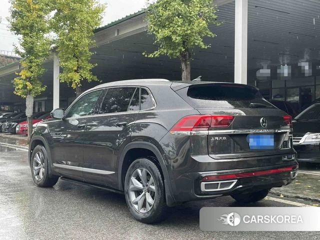 Volkswagen Tourang 2022 Черный из Китая