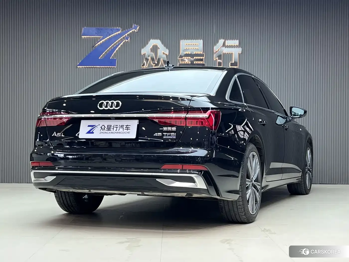 Audi A6L 2026 Черный из Китая