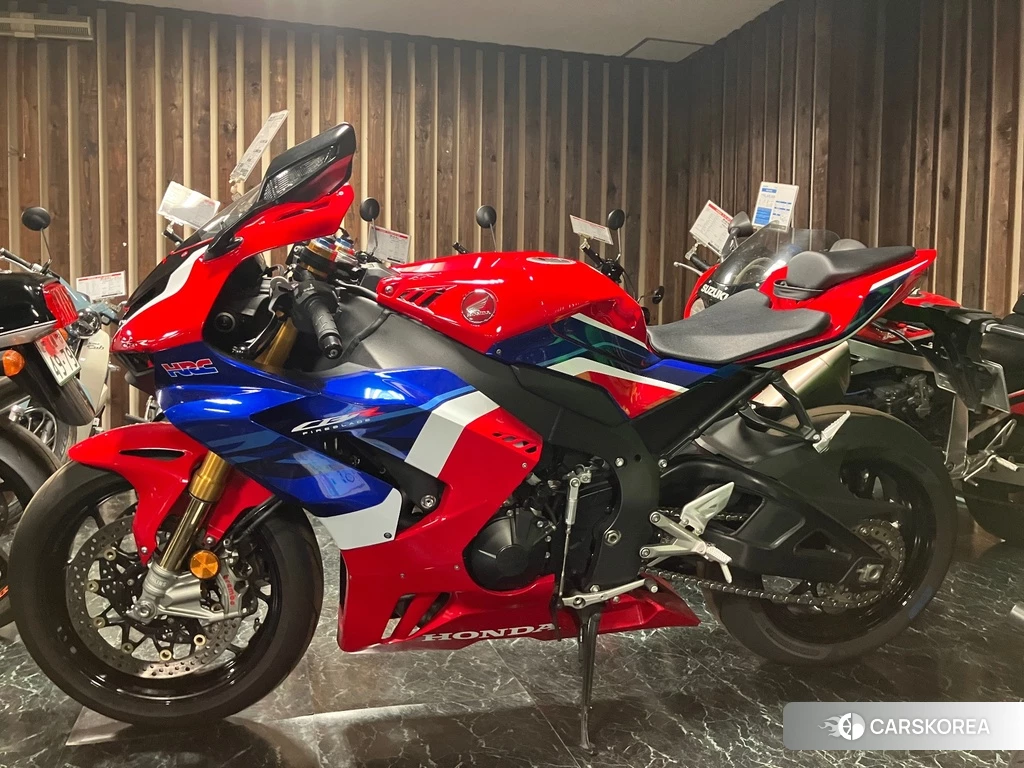 Проданный Honda CBR1000RR-R FIREBLADE SP 2020 из Японии, фото 2