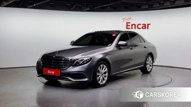 Mercedes-Benz E-Class W213 2018 Серый из Кореи