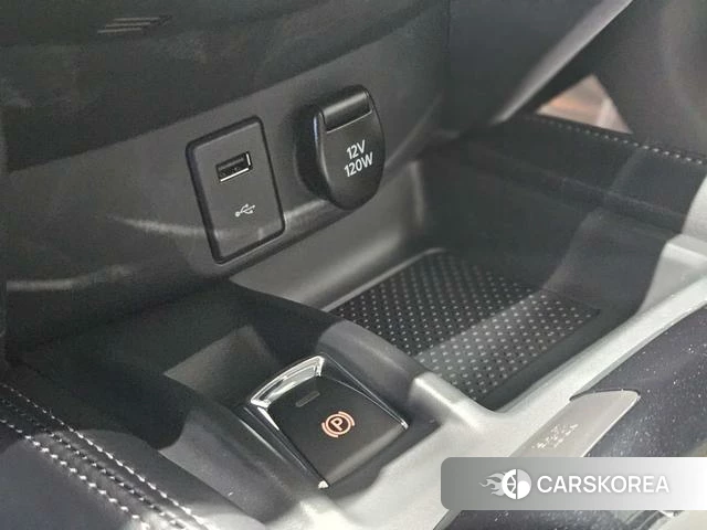 Nissan Qijun 2025 Белый из Китая