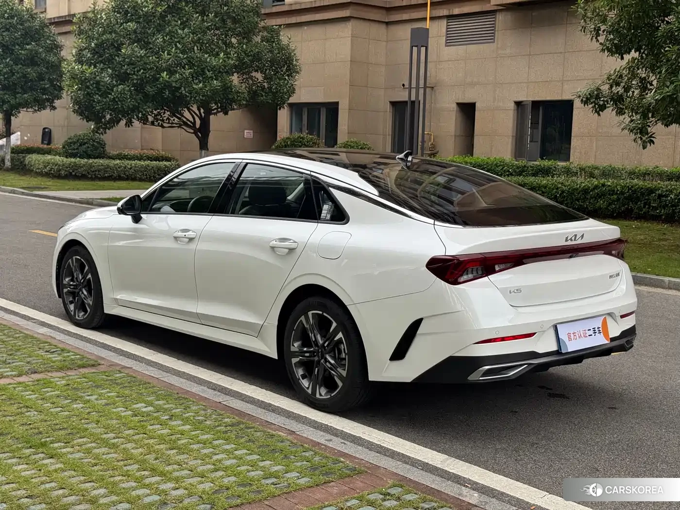 Kia K5 2025 Белый из Китая