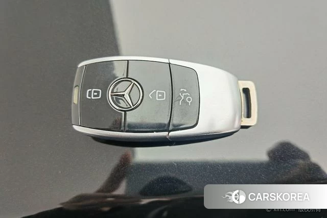 Mercedes-Benz E-class 2022 Черный из Китая