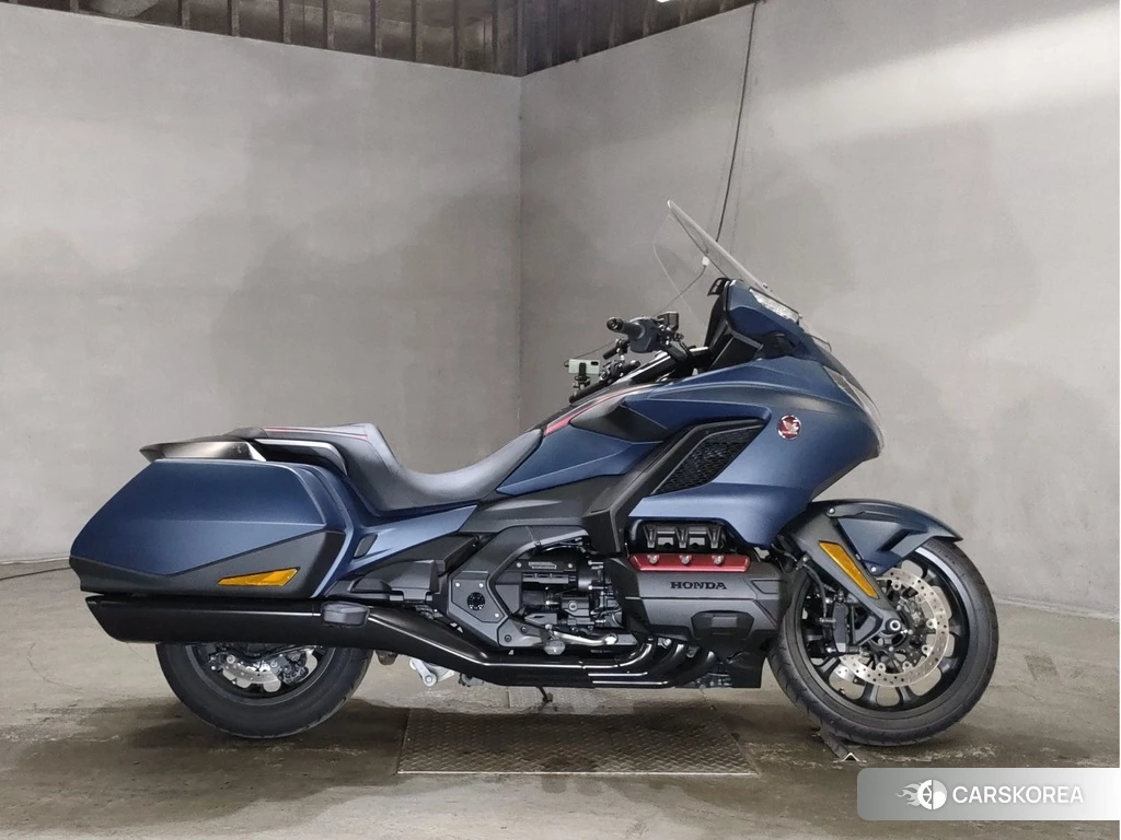Проданный Honda GL1800 2022 из Японии, фото 2