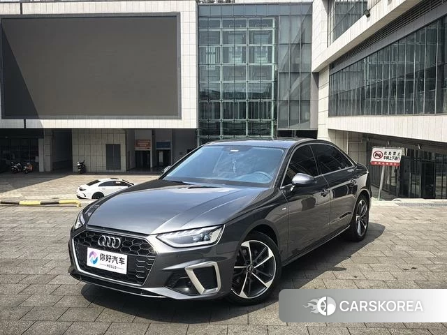 Audi A4L 2022 Темно-серый из Китая