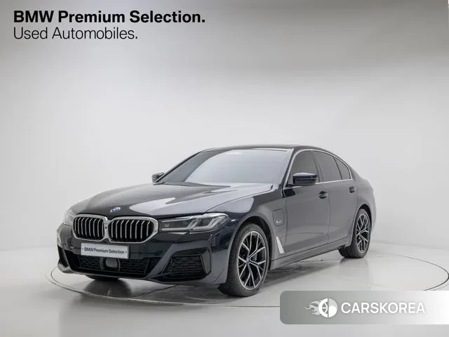 BMW 5 Series (G30) 2022 Черный из Кореи