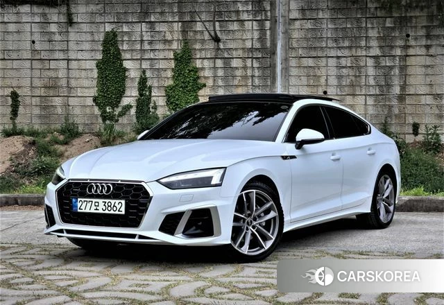 Audi A5 (F5) 2021 Белый из Кореи