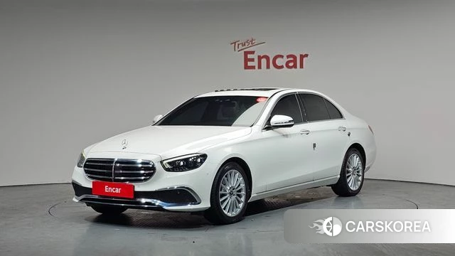 Mercedes-Benz E-Class W213 2021 Белый из Кореи