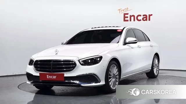 Mercedes-Benz E-Class W213 2021 Белый из Кореи