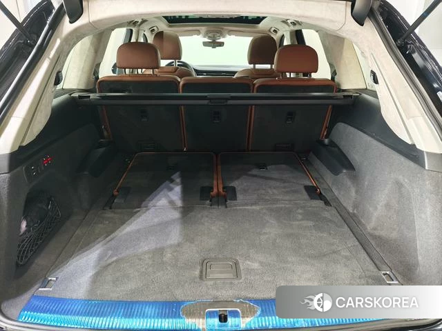 Audi Q7 2020 Черный из Китая