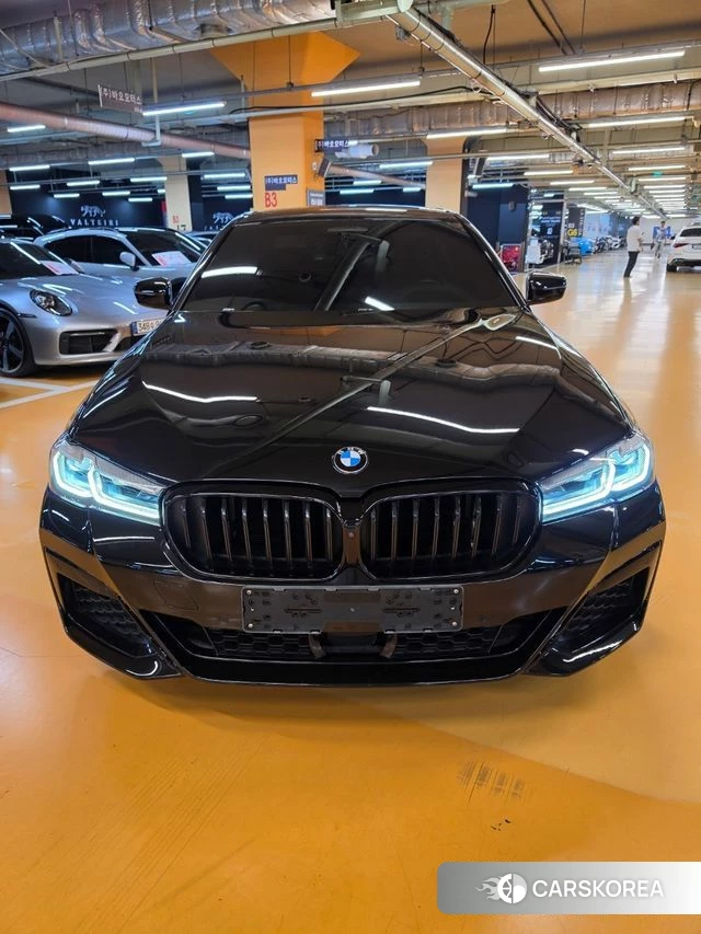 BMW 5 Series (G30) 2021 Черный из Кореи