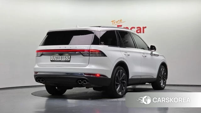 Lincoln Aviator 2nd generation 2020 Белый из Кореи