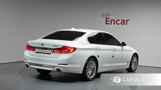 BMW 5 Series (G30) 2019 Белый из Кореи